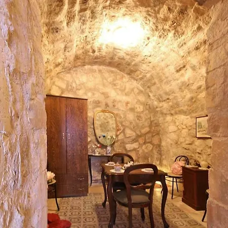 Dimora Vera * 嘉拉蒙提·古非